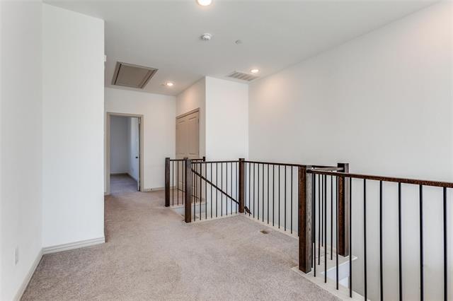 Building Photo - 2533 Barnwood Ln