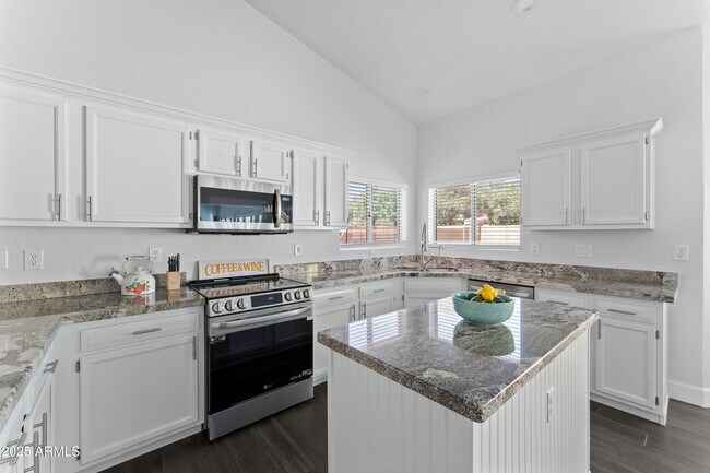 Building Photo - 1804 W Madero St