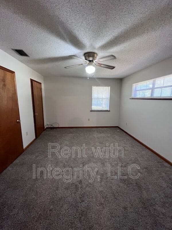 Building Photo - 8787 Louvinia Way