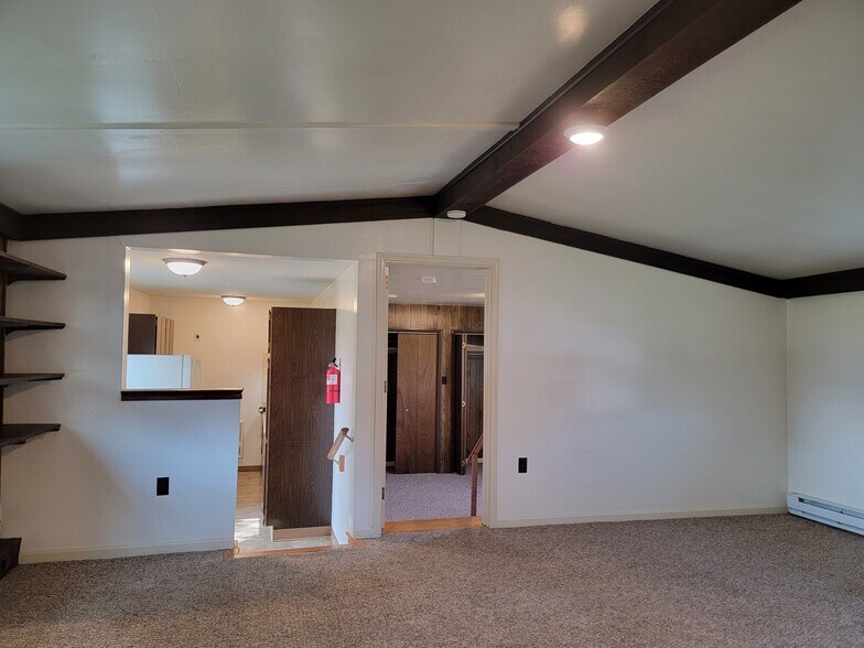 Building Photo - 620 Clay Aly