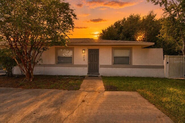 Building Photo - 914 Grape Ave