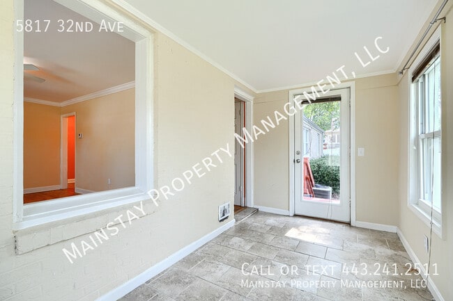 Building Photo - 5817 32nd Ave