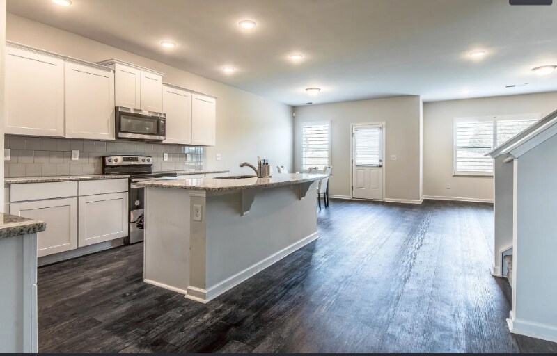 Building Photo - 1621 Standing Stone Dr