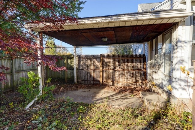 Building Photo - 100 Bleacker Rd