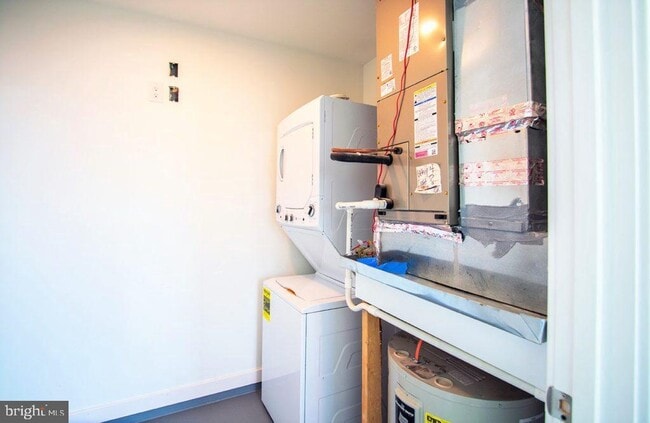 Building Photo - 1324 Frankford Ave