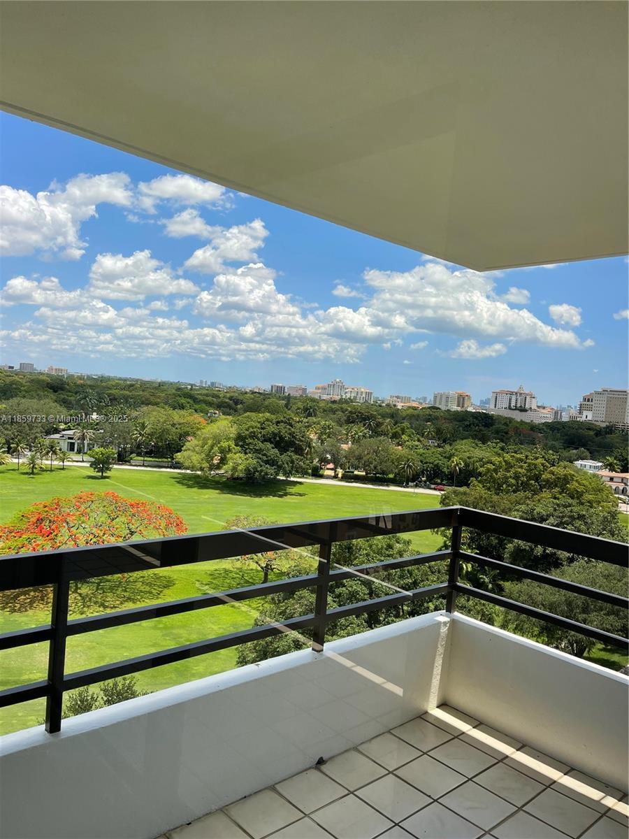 Building Photo - 720 Coral Way
