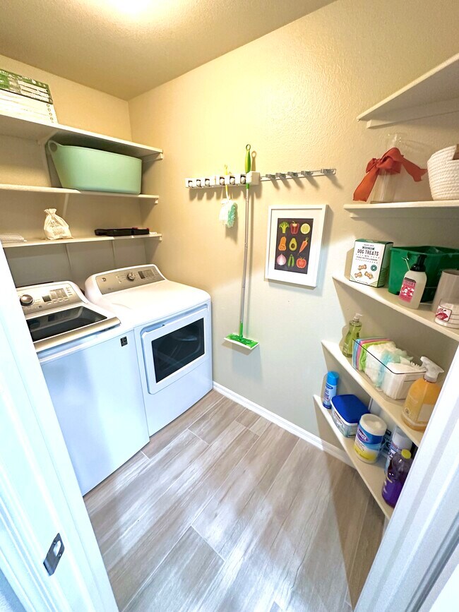 Building Photo - 6900 E Princess Dr