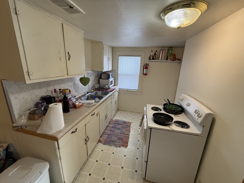 Building Photo - 315 Chippewa St