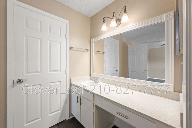 Building Photo - 6605 Spring Hurst Dr