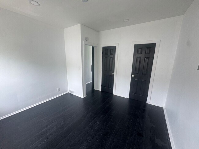 Building Photo - 3328 Denison Ave