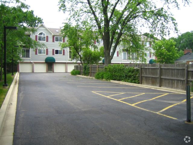 Alternate Photo - Colonial Square Offices