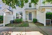 Building Photo - 8621 Neuse Club Ln