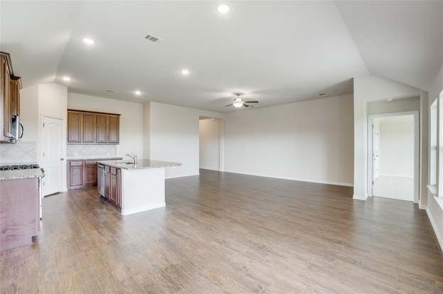 Building Photo - 16625 Hidden Cove Dr