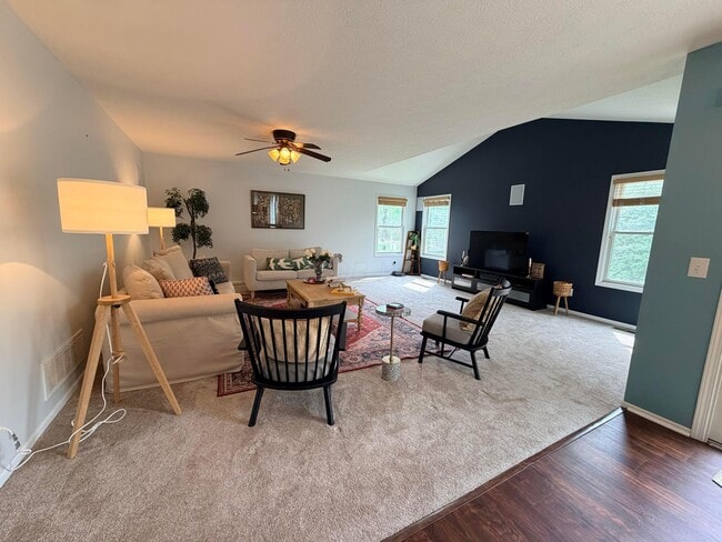 Building Photo - 5205 Wabash River St