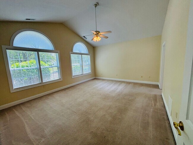 Building Photo - 1733 Lions Dr NW
