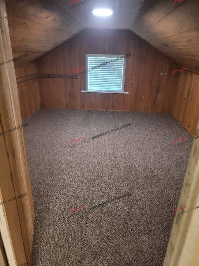 Building Photo - STATUS: *AVAILABLE* | R28 | $1895 + $100 FLAT RATE FOR W/S