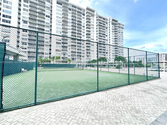 Building Photo - 18021 Biscayne Blvd