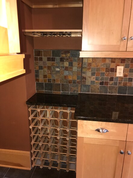 Building Photo - 1135 5th St NE