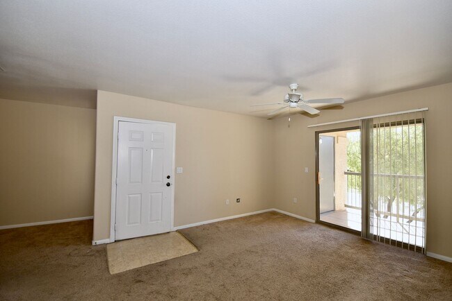 Building Photo - Cozy 1 Bedroom Condo 2nd Floor At Coronado...