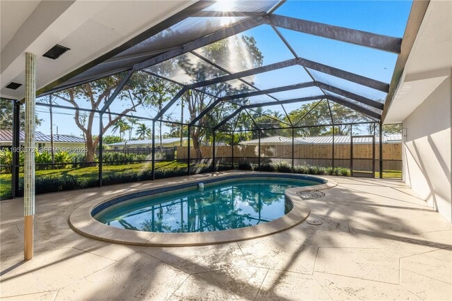 Building Photo - 13905 SW 78th Ct