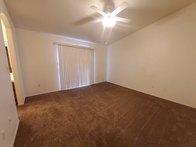 Building Photo - 5615 Sugar Pine Dr