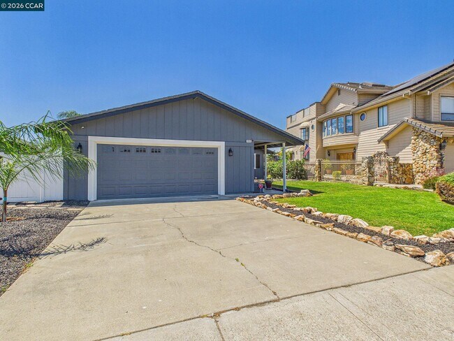 Building Photo - 4910 Cabrillo Point
