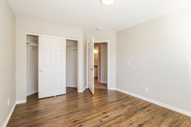 Building Photo - 3430 N Saffron