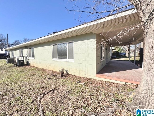 Building Photo - 5624 Avenue Q