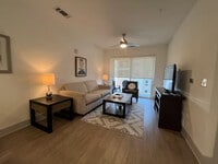 Building Photo - 112 Krog St NE