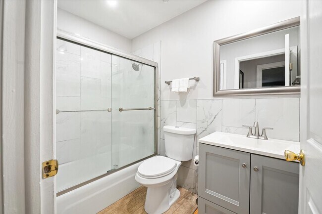 Building Photo - 5300 Carriage Way Dr