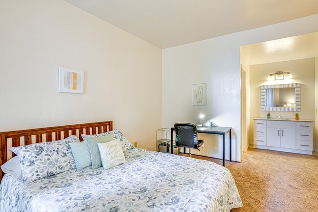 Building Photo - 3641 West Ct