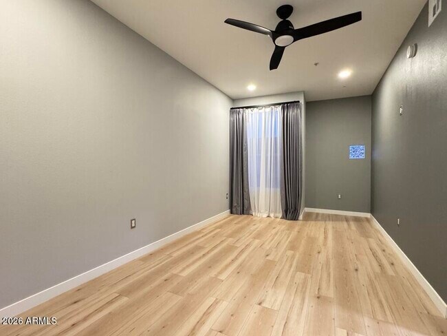 Building Photo - 1701 E Colter St