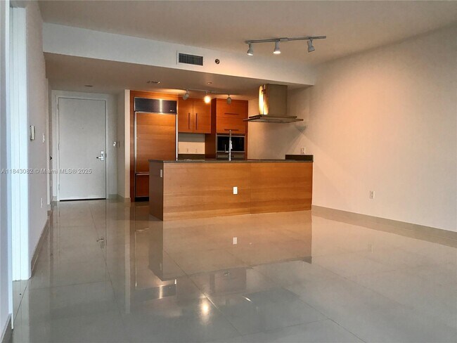 Building Photo - 465 Brickell Ave