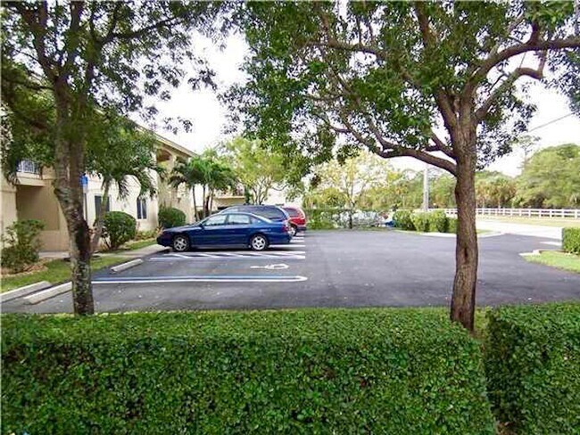 Building Photo - 8460 NW 40th St