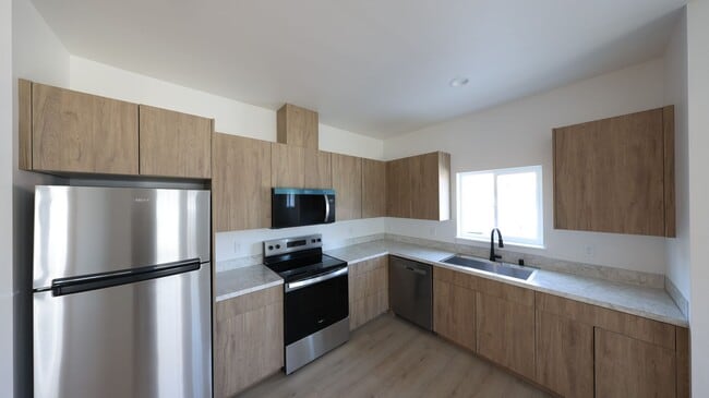 Building Photo - 2 Bed 2 Bath - Downtown Anacortes - NAS Whidbey - Island Hospital