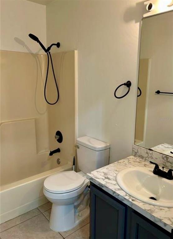 Building Photo - 5453 Lake Margaret Dr