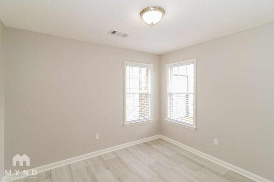 Building Photo - 240 Winding Creek Dr