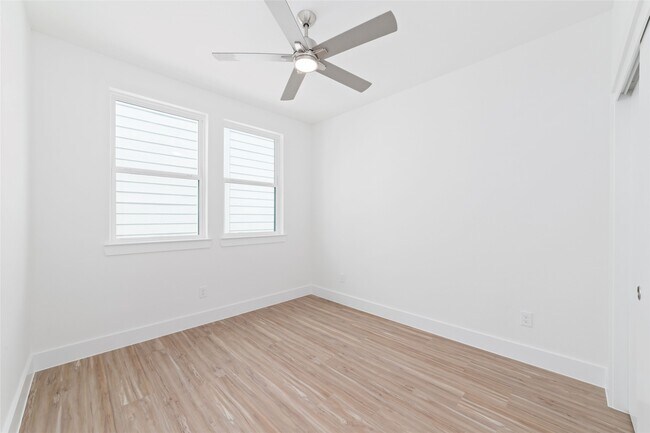 Building Photo - 2103 Holman St