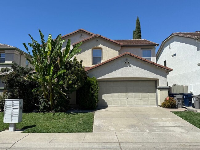 Building Photo - North Natomas 2 Story 3 Bedroom w/ Loft. 2 Car Attached Garage