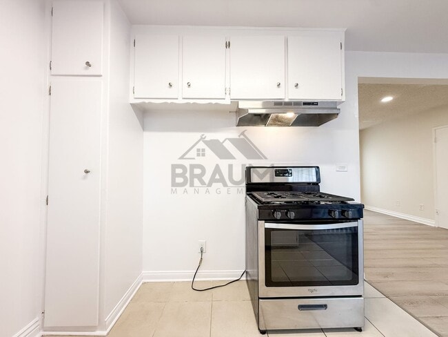 Building Photo - 19401 Haynes St