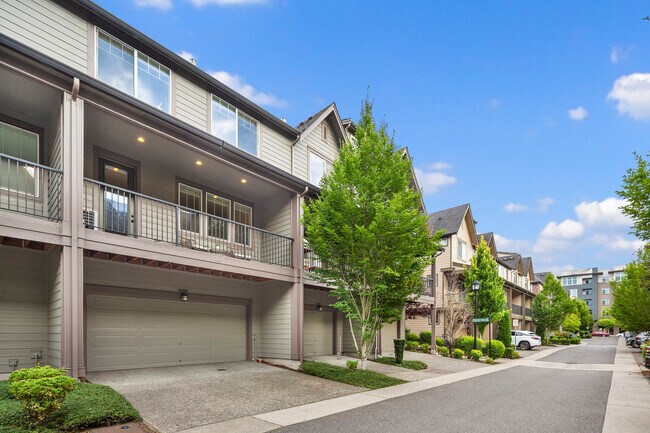 Building Photo - 1363 Chelsea Walk NE