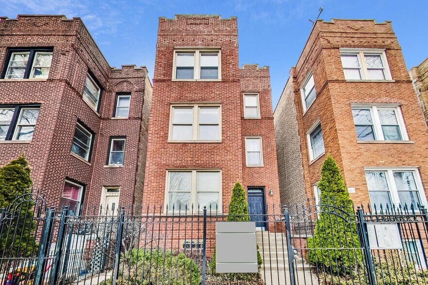 Building Photo - 3330 W Hutchinson St