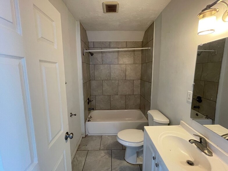 Building Photo - 4248 8th St