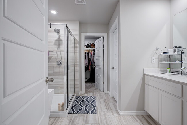 Building Photo - 14705 Travertine Fls Ln