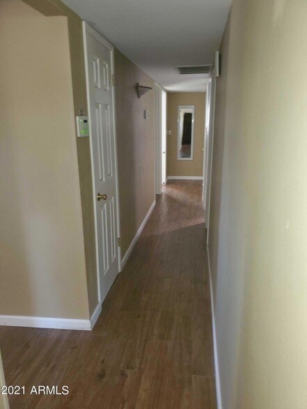 Building Photo - 5332 N 82nd St