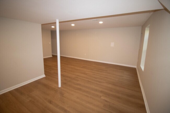 Building Photo - 7822 Rolling Vista Ct