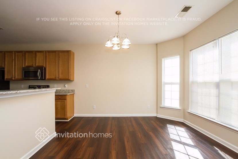 Building Photo - 3325 Glamorgan Ct