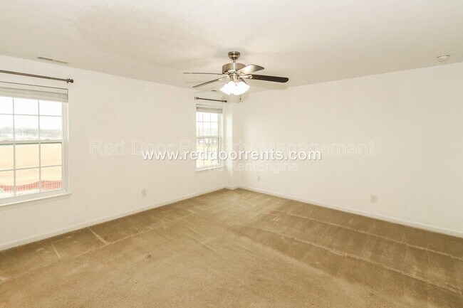 Building Photo - 10031 Golden Dr