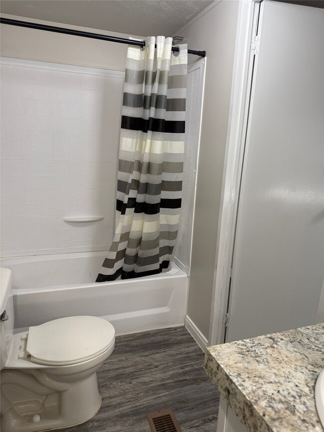 Building Photo - 211 Antilles Dr