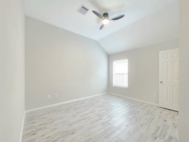 Building Photo - 17602 Haywood Oaks Dr